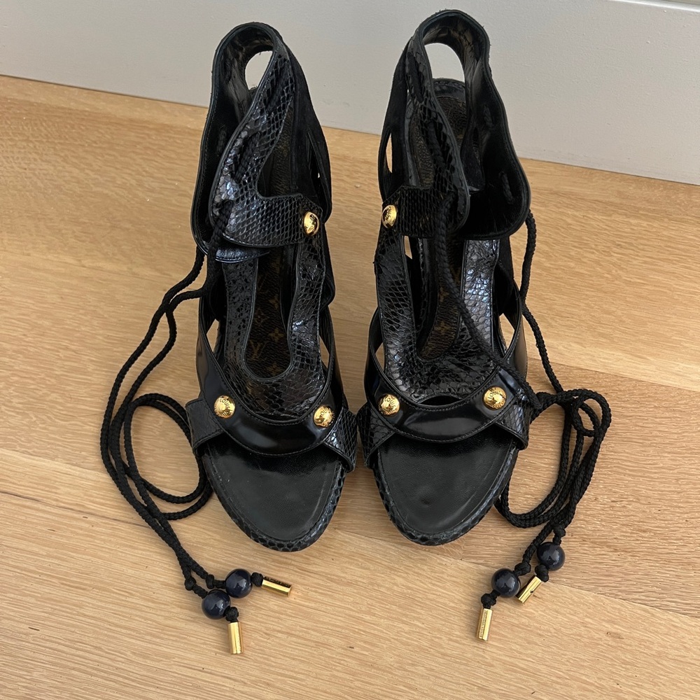 LV Elegant Black Heels with Gold Details